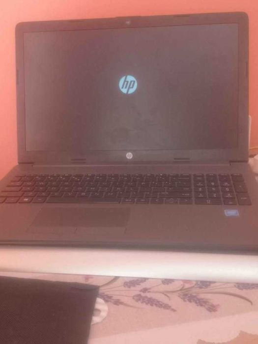 Laptop HP 250 G7