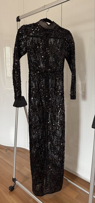 Официална рокля с пайети