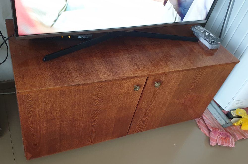 Продам тумбочку, б/у