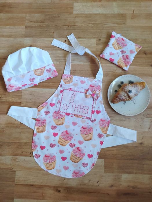 Детски комплект от престилка и шапка