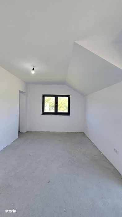 Casă nouă cu 4 dormitoare