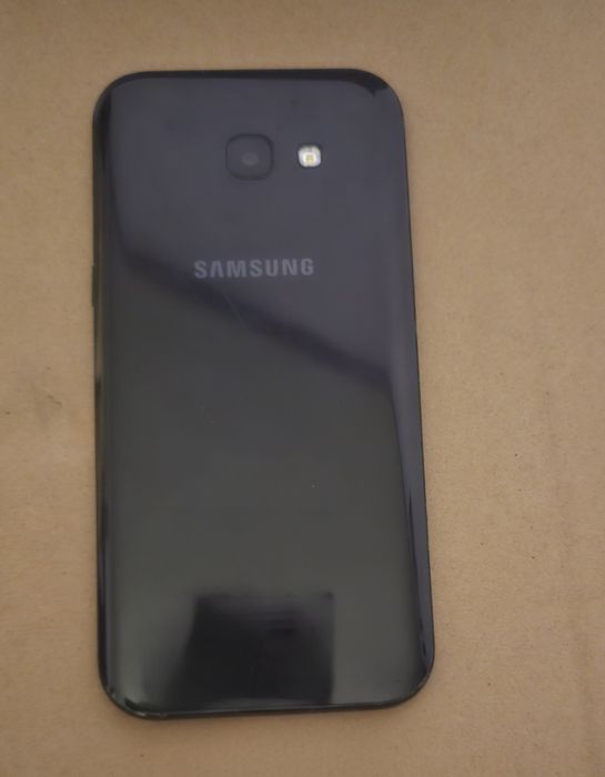 Vand Samsung A5 2017 functionabil  spart in colt