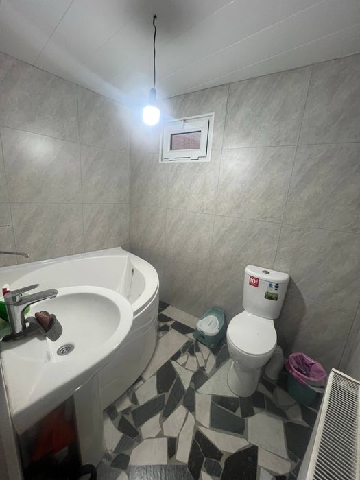 Участка сотилади 2,5 сотик 4 та хона + кухня 3 та санаузел нархи 80000