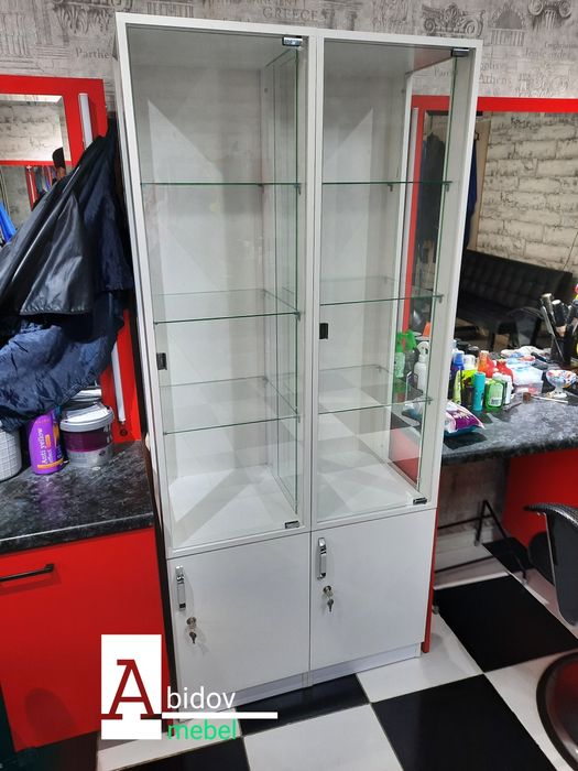 Витрина  стеллаж шкаф пенал  косметолог ва  гузаллик салони учун