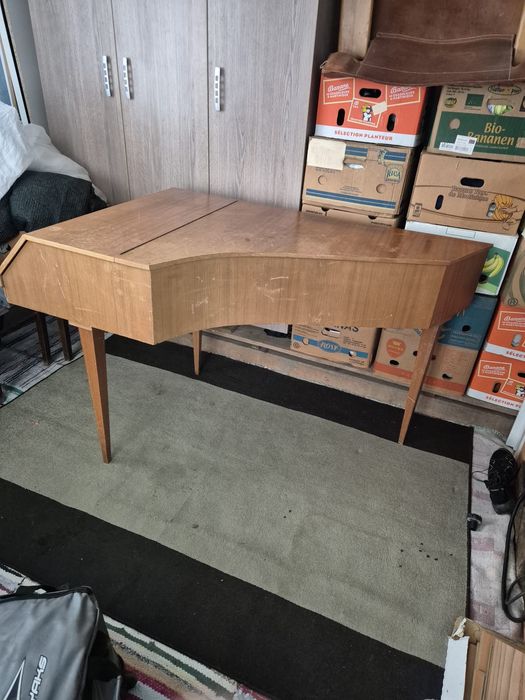 Mini pian lemn vintage Sunați