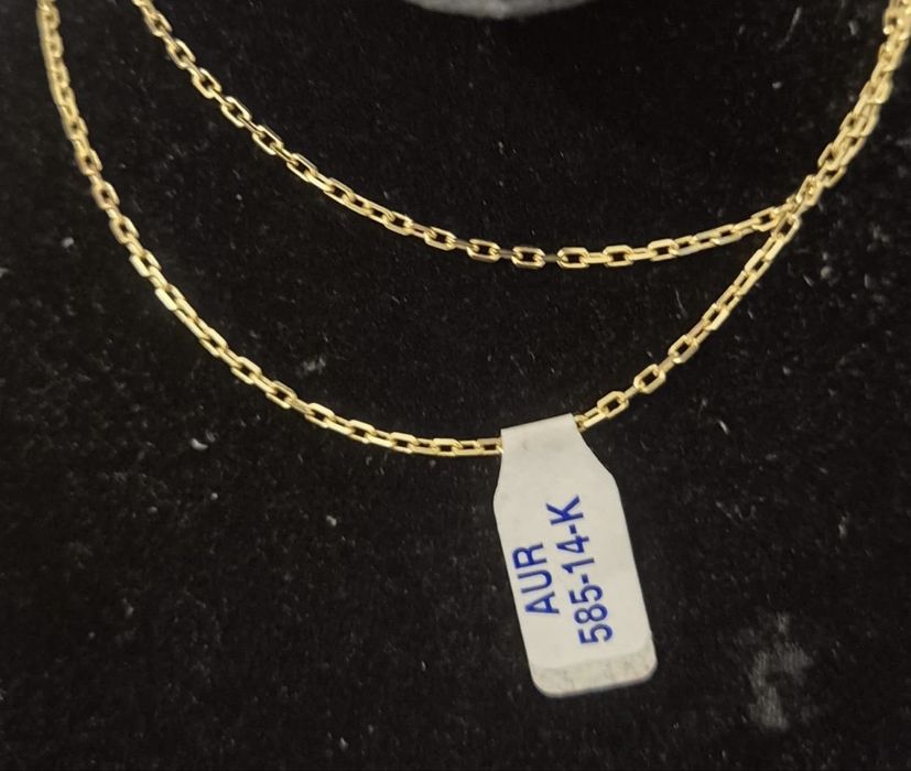 Aur de vanzare lantisoare , inele , bratari …..