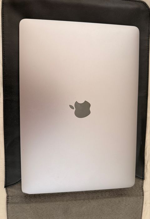 Macbook Pro Touch bar 2017 - display defect
