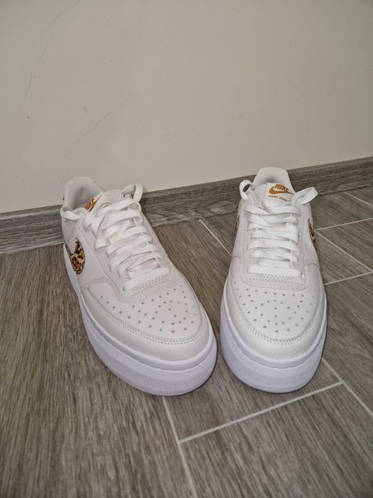 Nike court vision alta