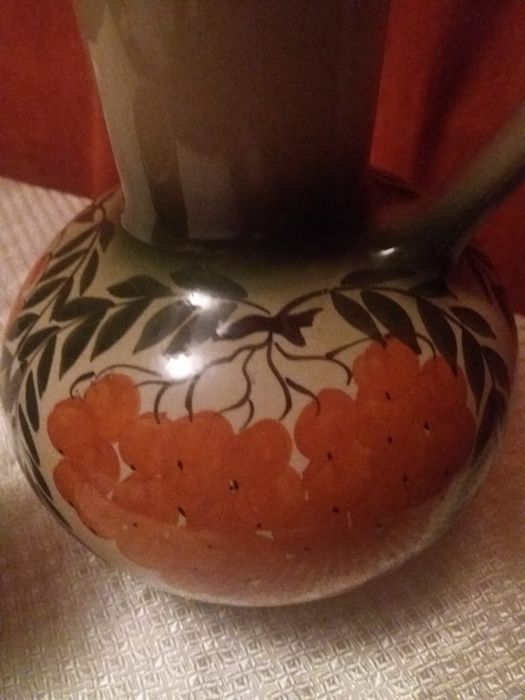 Керамический кувшин со стаканом