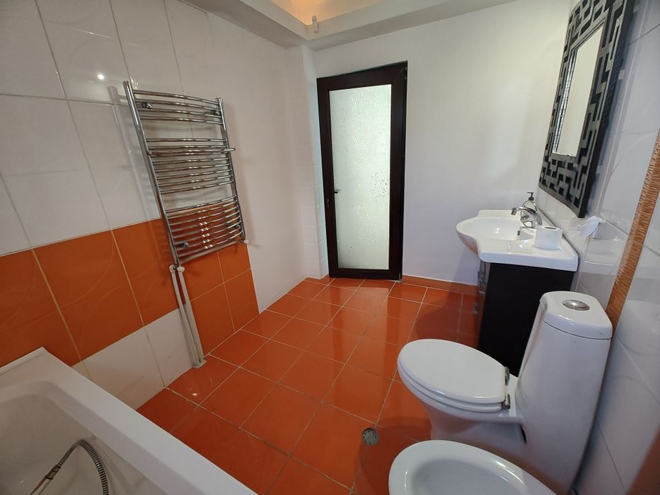 Spațiu birou apartament 3 camere, artera principală, cu parcare