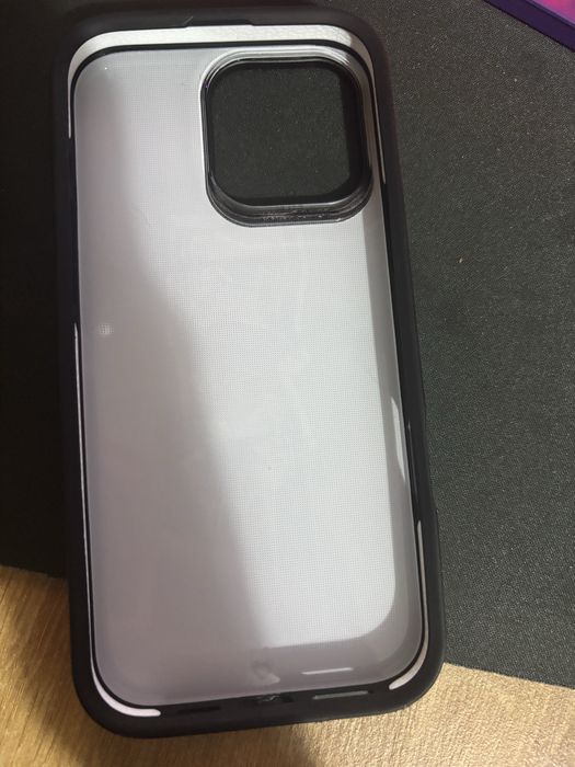 Кейс на mobilfox за 16 pro max