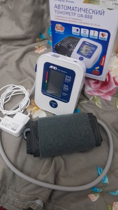 Автоматический танометр UA-888