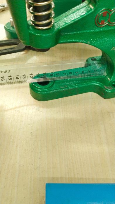 Ручной пресс для фурнитуры