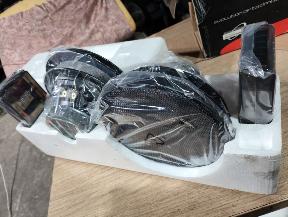 Динамики автомобильные Hertz