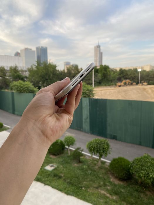 iPhone 11 64Gb Ochilmagan Oq Rangi Sastayanasi Zo’r
