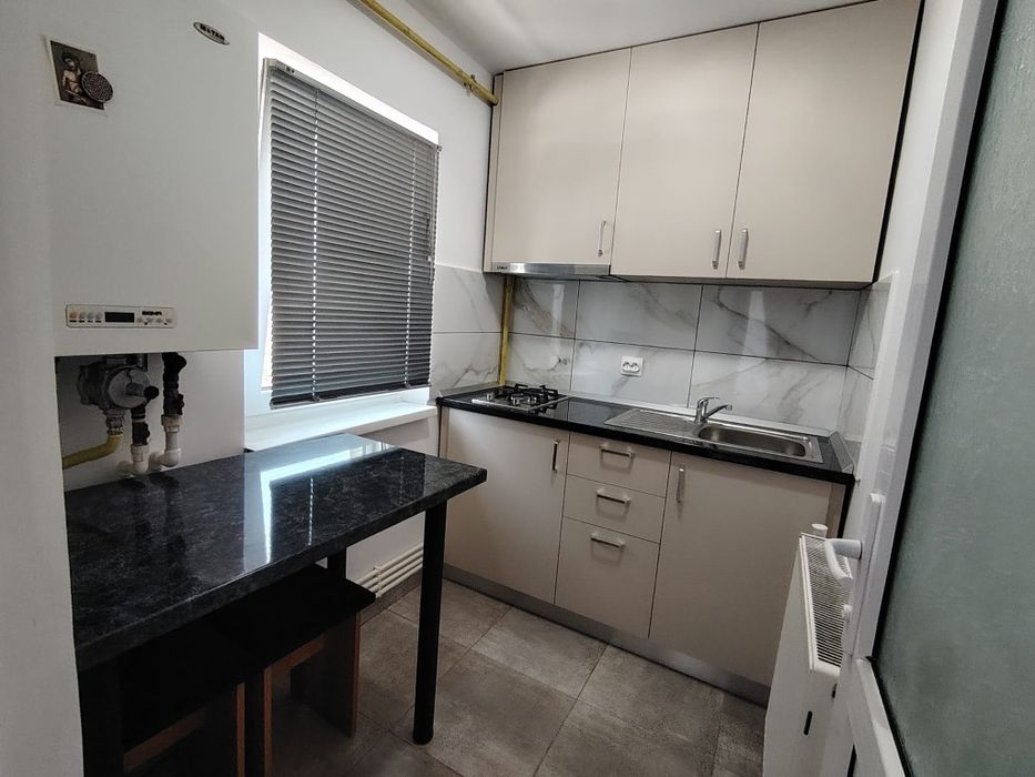 Garsoniera de închiriat Strada Cuza -Voda