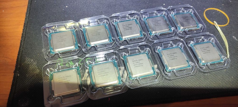 Продам Intel Xeon E3-1240 v5