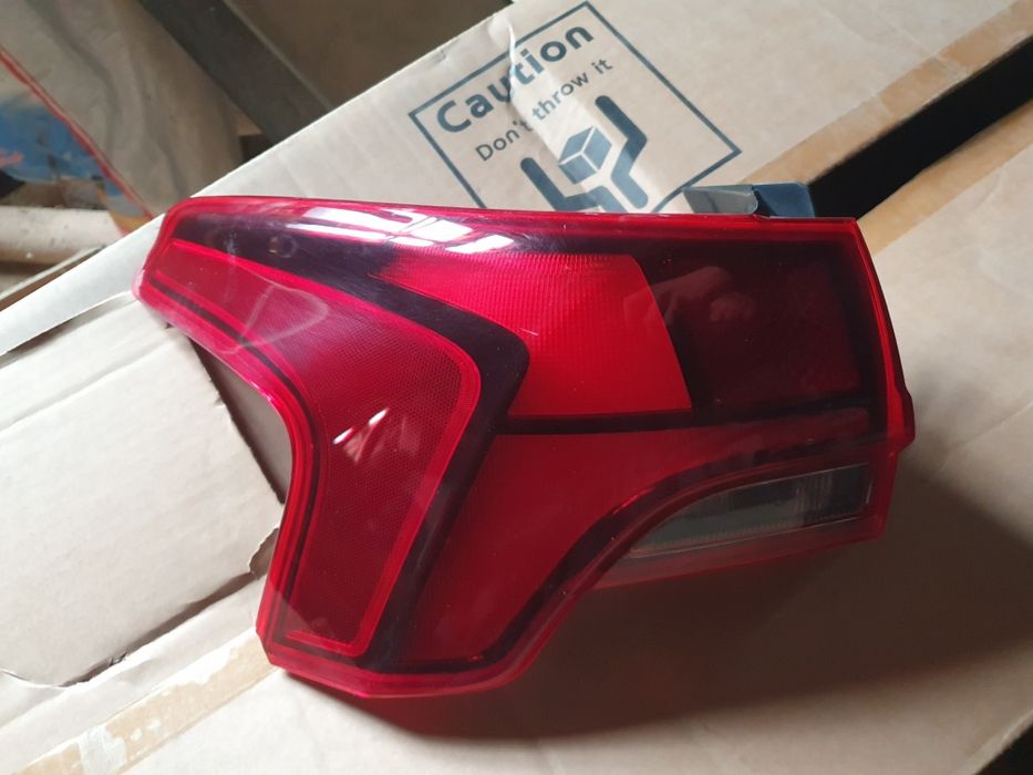 Hyundai Santa fe stop far