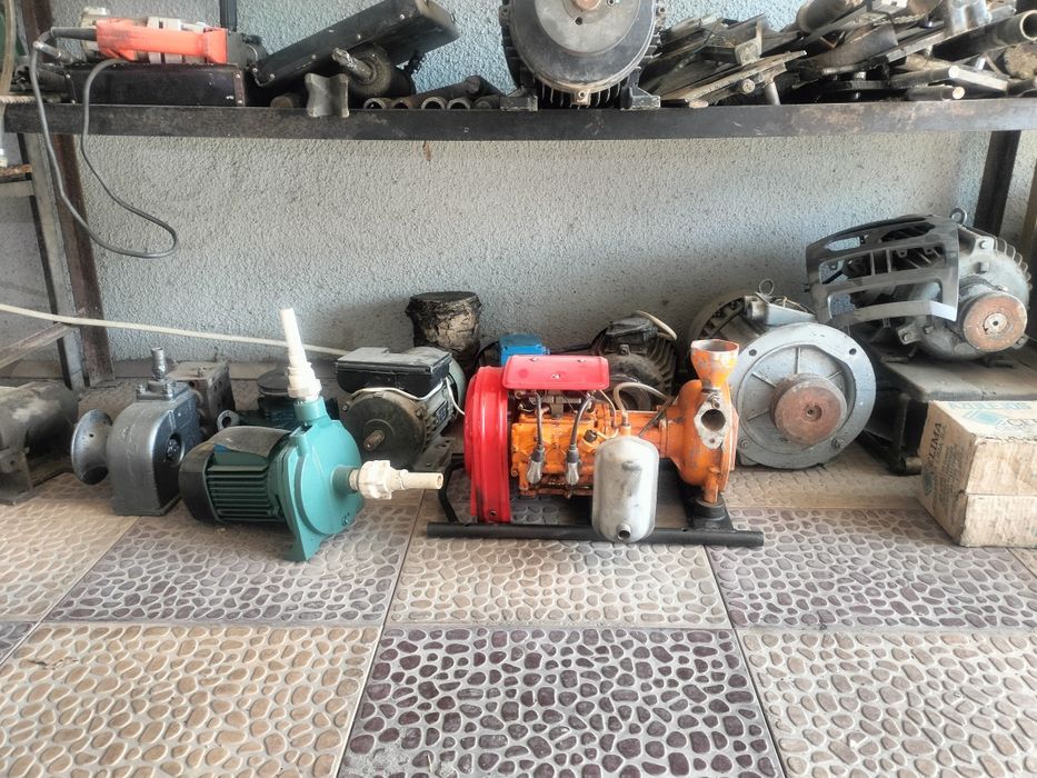 Бензиновый водяной насос