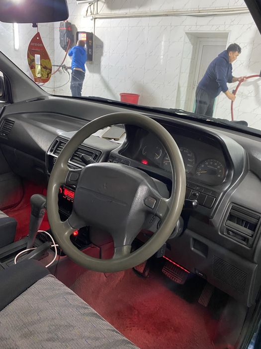 Mitsubishi Chariot, 1997 года