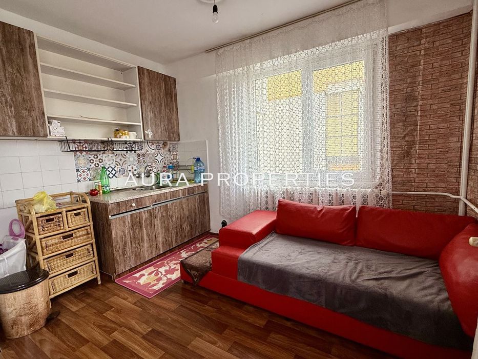 Дава се под наем Тристаен апартамент в Разград, Център - 75 кв.м за 306 € - Снимка #4