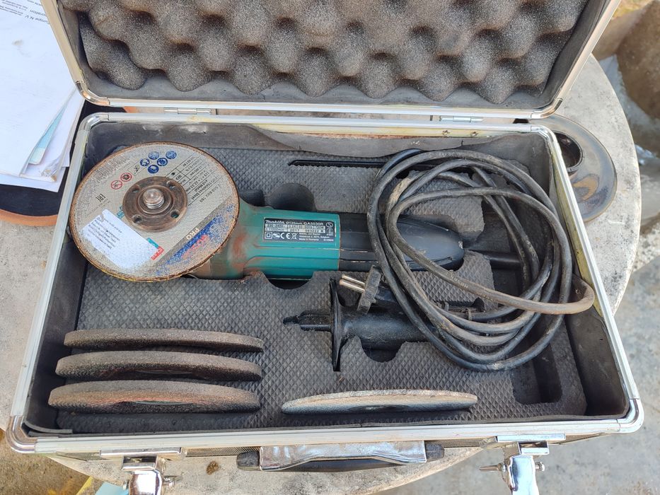 Ударен винтоверт Makita и зарядно устройство Акумулаторен ъглошлайф Pa