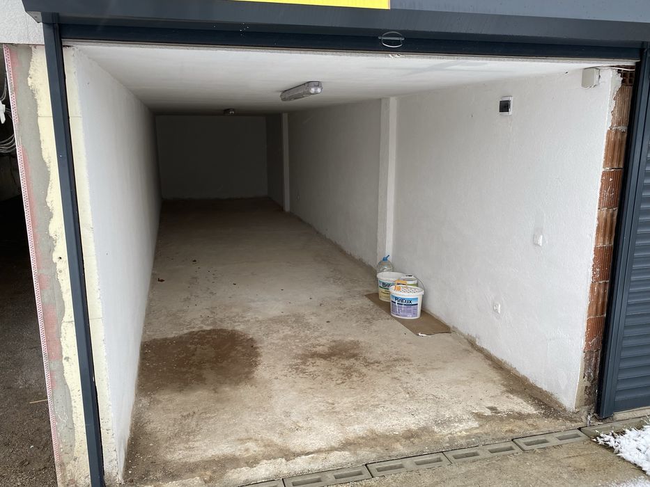 Двоен гараж под наем