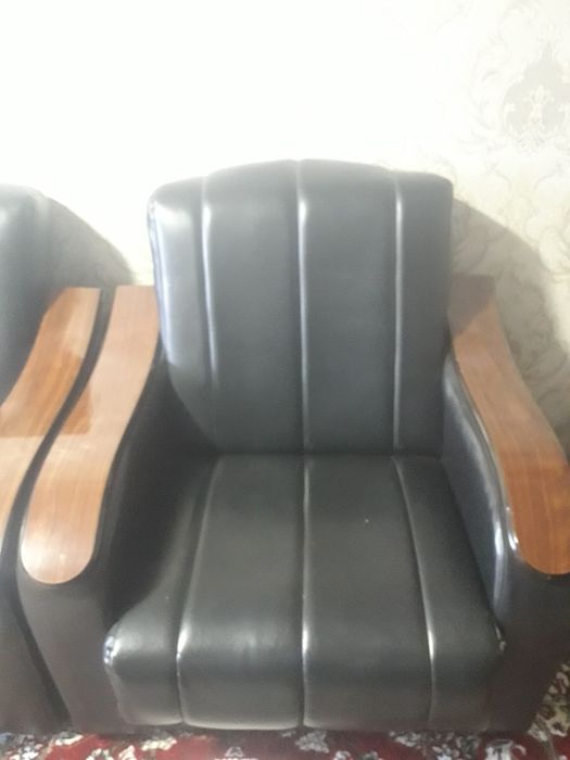 Mebel yangi kafolati bor kup ishlatilmagan kelishilgan narxda sitiladi