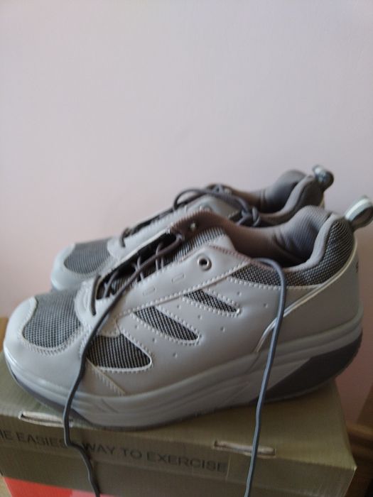 Спортни обувки нови