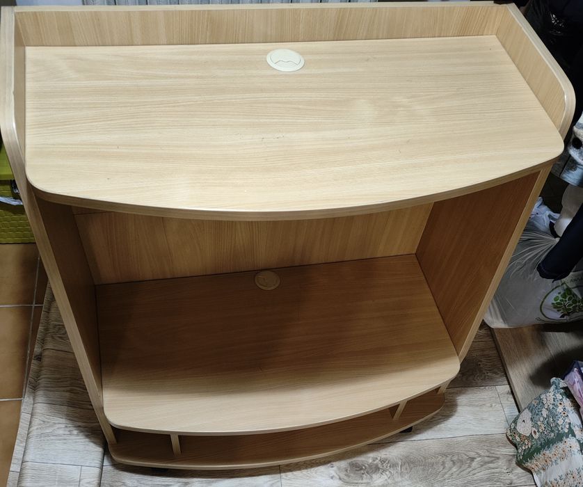 Тумба под ТВ и аудио технику.