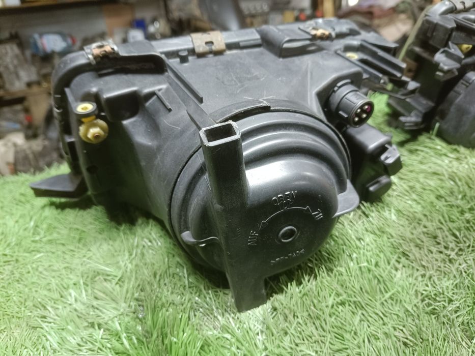 Фары Ауди 80 Б4 оригинал Бош