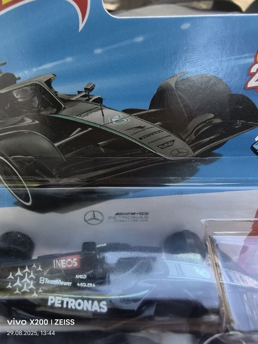 Mercedes F1 hotwheels