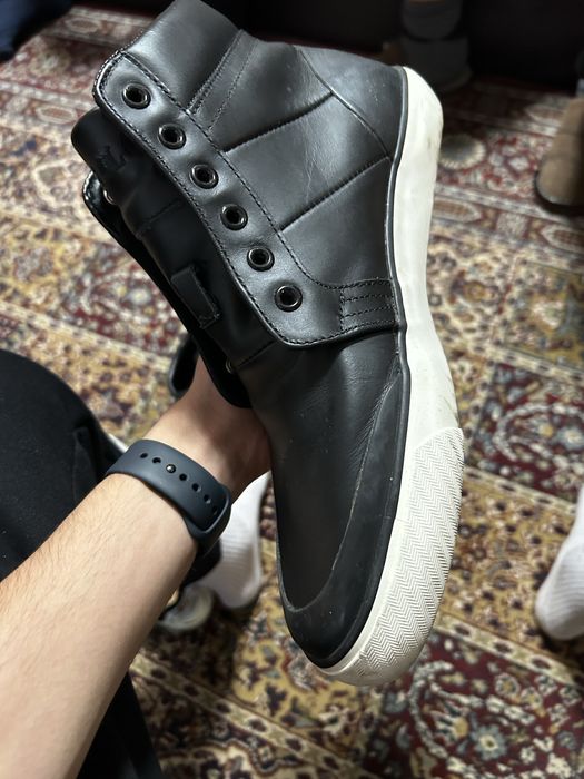 Adidasi polo isaak