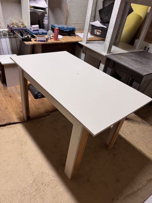 стол новый размер 1.2х0.7 см