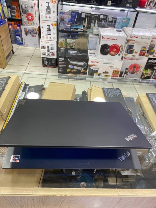 Lenovo ThinkPad продается