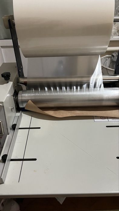 Rulonli laminatsiya apparat sotiladi