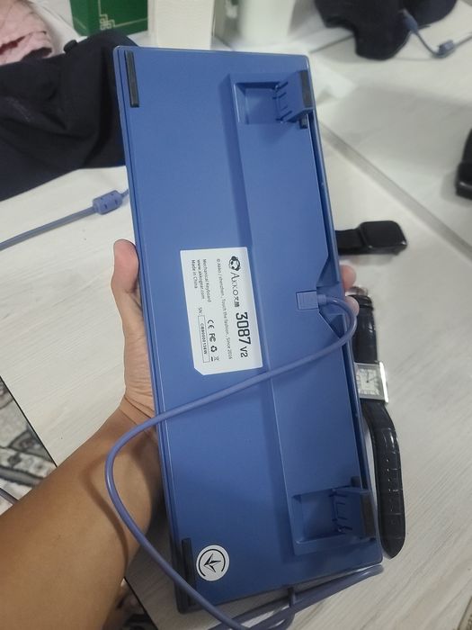 Akko klavyatura sotiladi 3087 v2