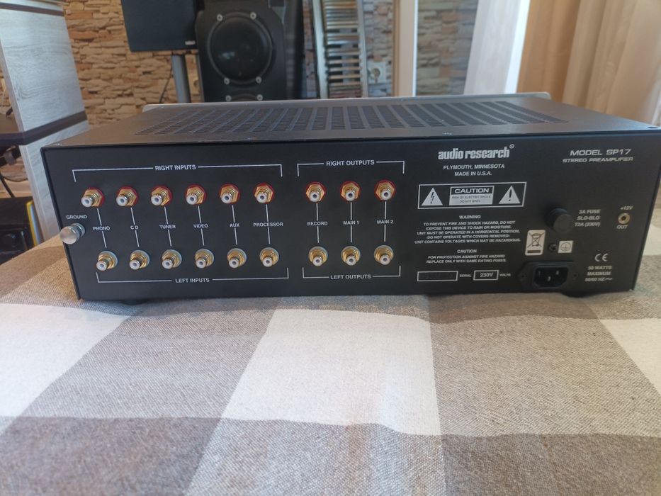 Лампов пред Audio Research SP17