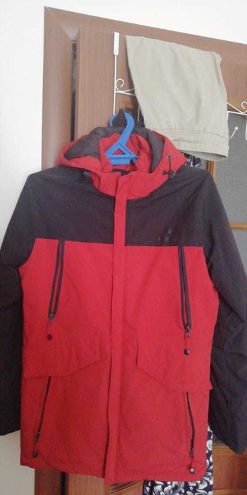 Продам осеннюю куртку