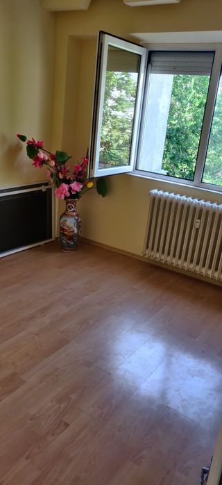 Vanzare Apartament 2 camere micro 38 etaj 4 /4