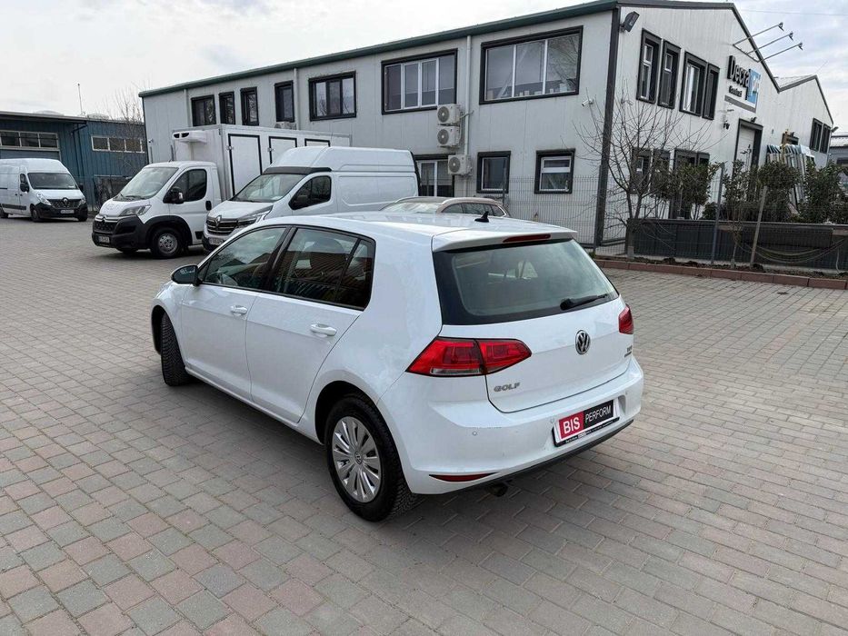 Proprietar femeie NEfumatoare  vinde VW GOLF 7 1,6 TDi BlueMotion  - stare impecabila