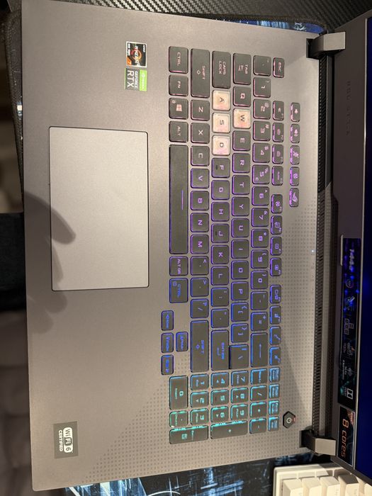 Laptop asus rog strix g17