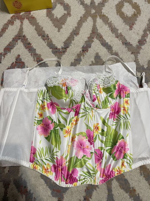 Top din satin cu imprimeu floral