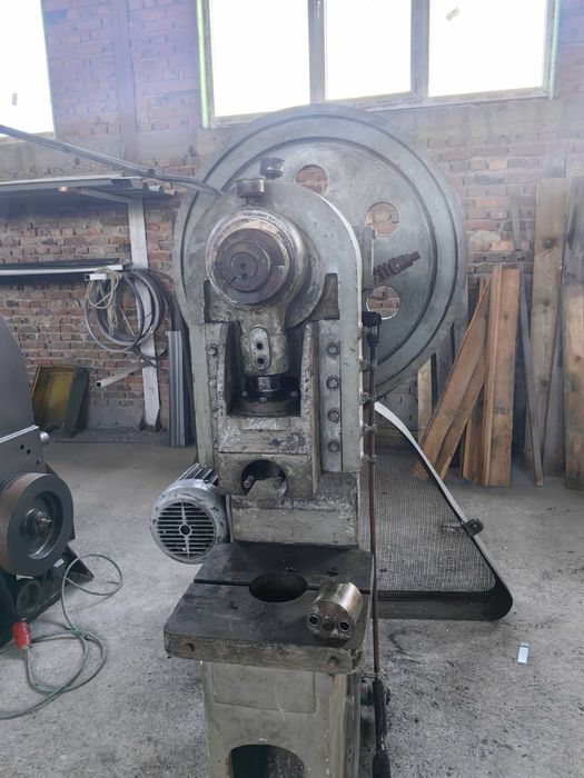 Ексцентрик преса