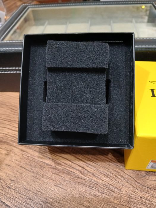 Кутия за  INVICTA