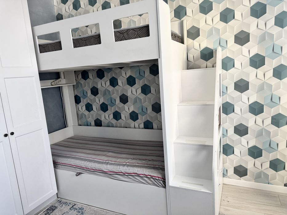 Двухярусная кровать