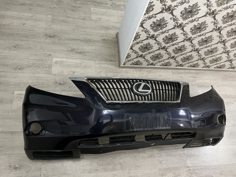 Продам передний бампер Lexus RX