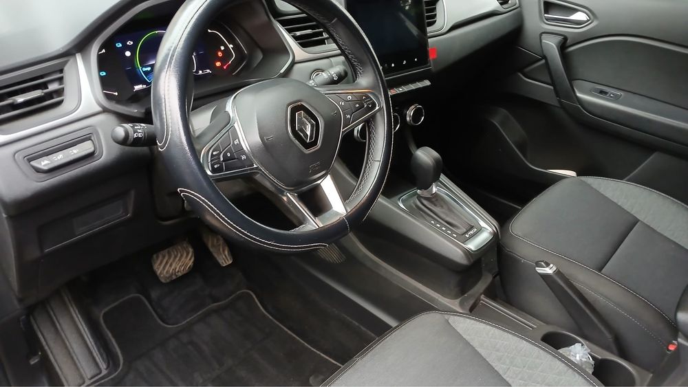 Renault Captur E-Tech Hybrid 145 – 2023 – 35.000 km – stare excelentă