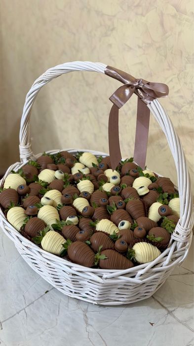 Клубника в шоколаде Алматы