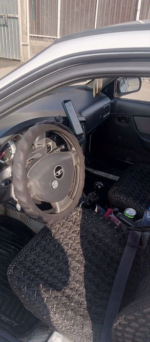 Нексия 1,6 сотилади